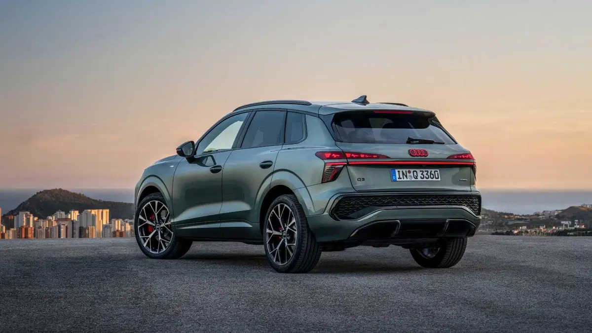 Audi Q3 1.5 e-hybrid Business Advanced 272cv s-tronic (5)
