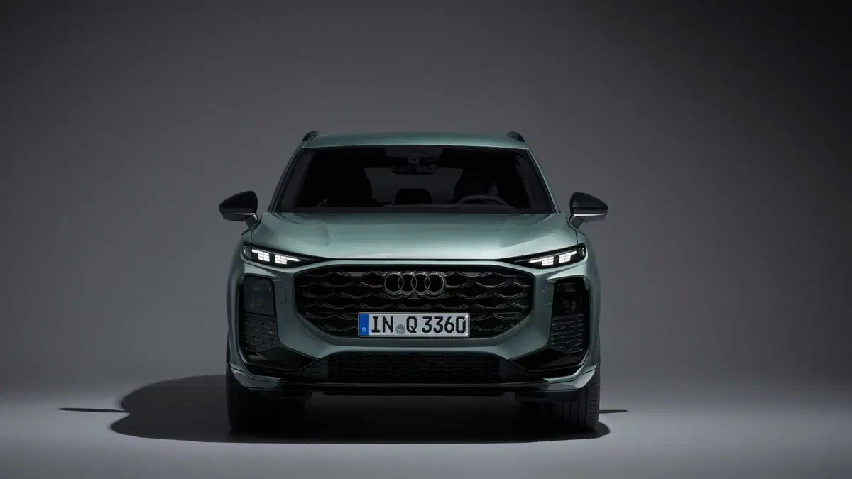 Audi Q3 1.5 e-hybrid Business Advanced 272cv s-tronic (10)