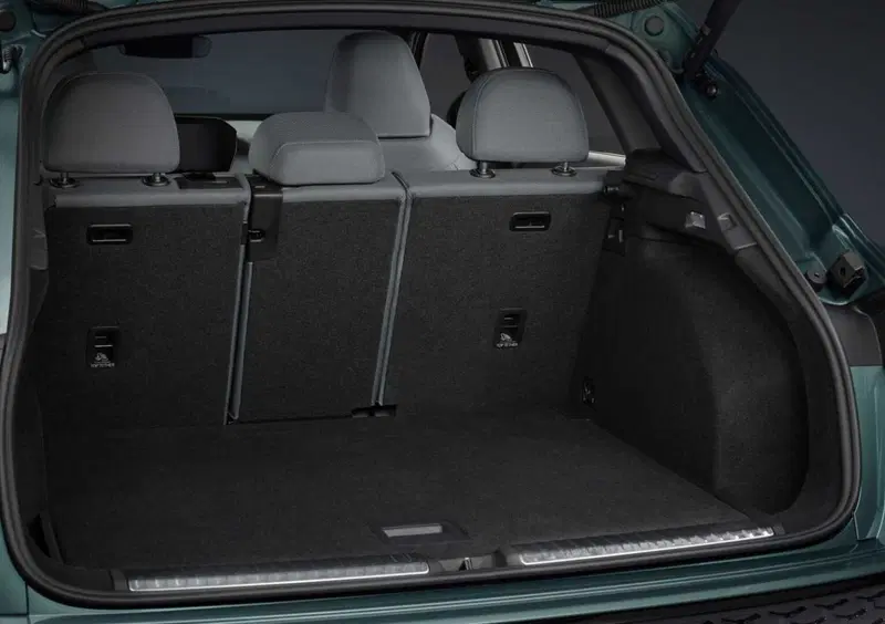 Audi Q3 (2025-->>) (19)