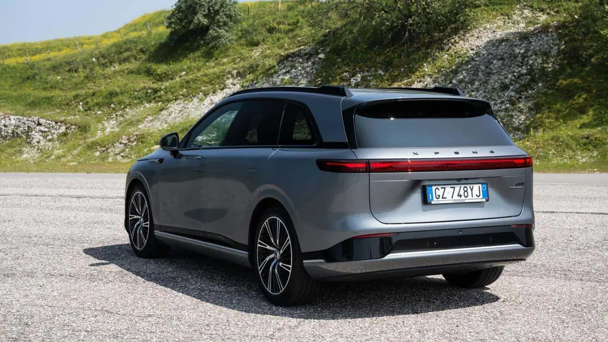 XPeng G9 (2025-->>) (4)
