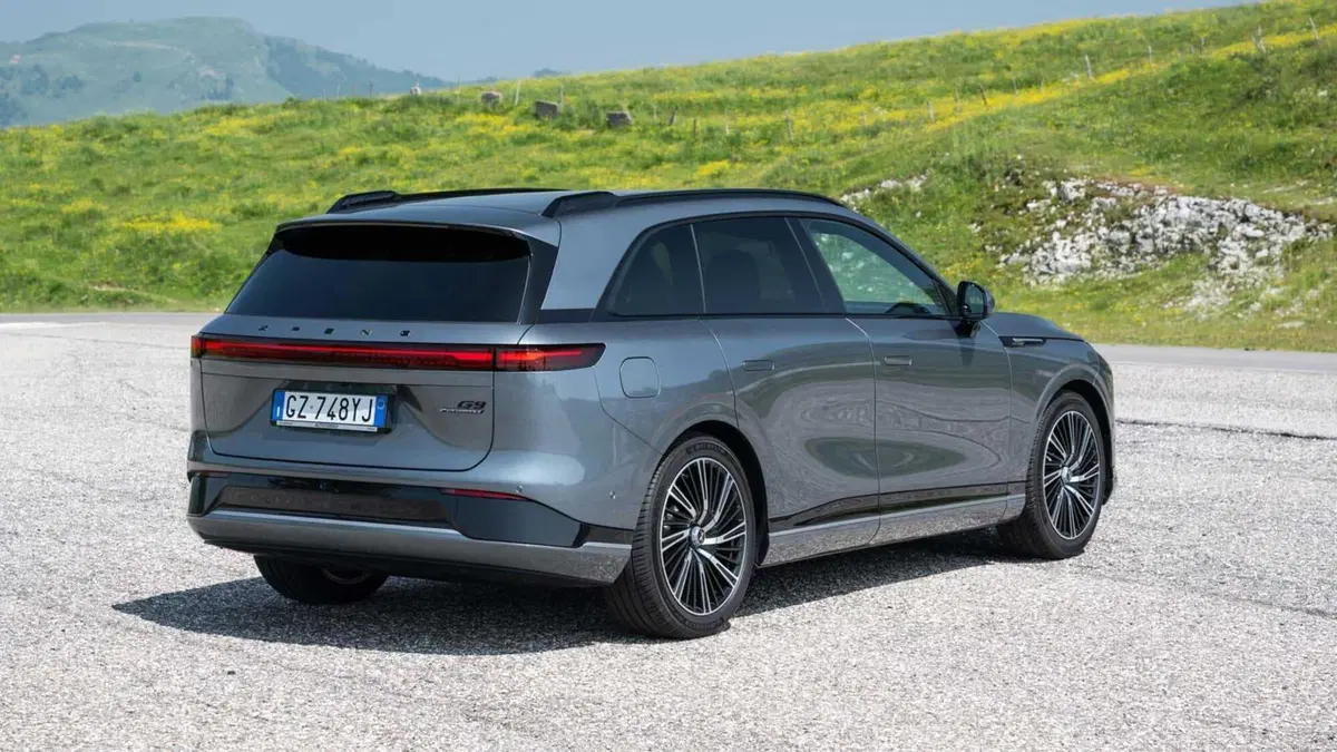 XPeng G9 (2025-->>) (3)