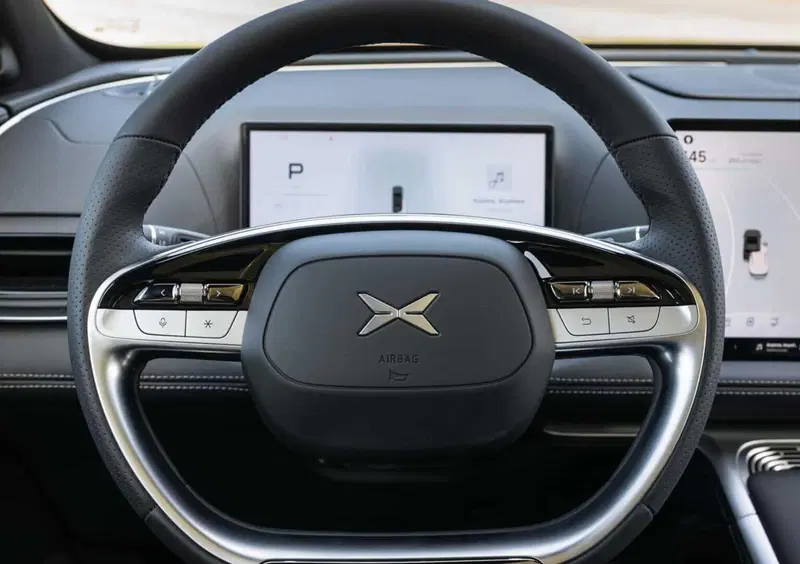 XPeng G9 (8)