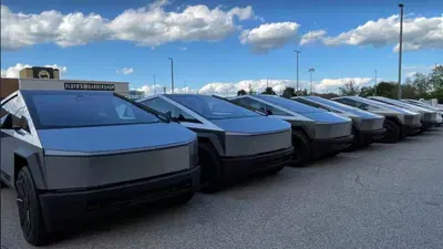 Tempi duri per il Tesla Cybertruck: negli USA lo buttano fuori dai parcheggi