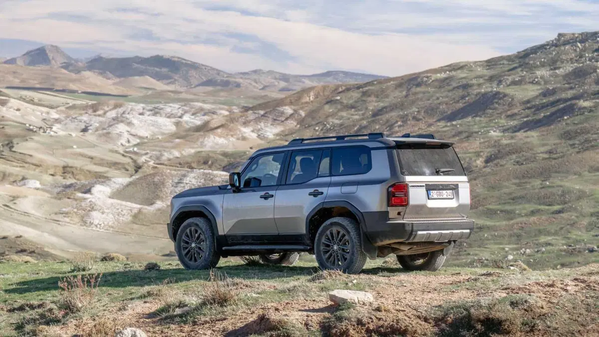 Land Cruiser Hybrid: galleria fotografica (2)
