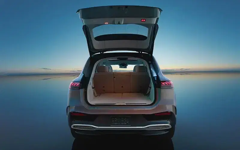 Bagagliaio elettrico EQS