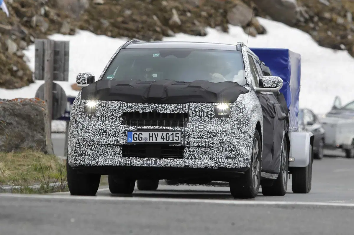 Nuova Kia Seltos 2027: il SUV compatto cambia volto e potrebbe arrivare anche in Europa [Foto Spia]