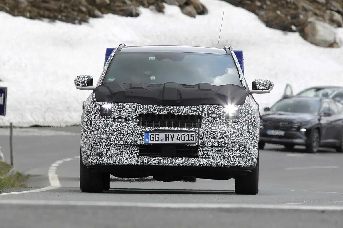 Nuova Kia Seltos 2027: il SUV compatto cambia volto e potrebbe arrivare anche in Europa [Foto Spia] (2)