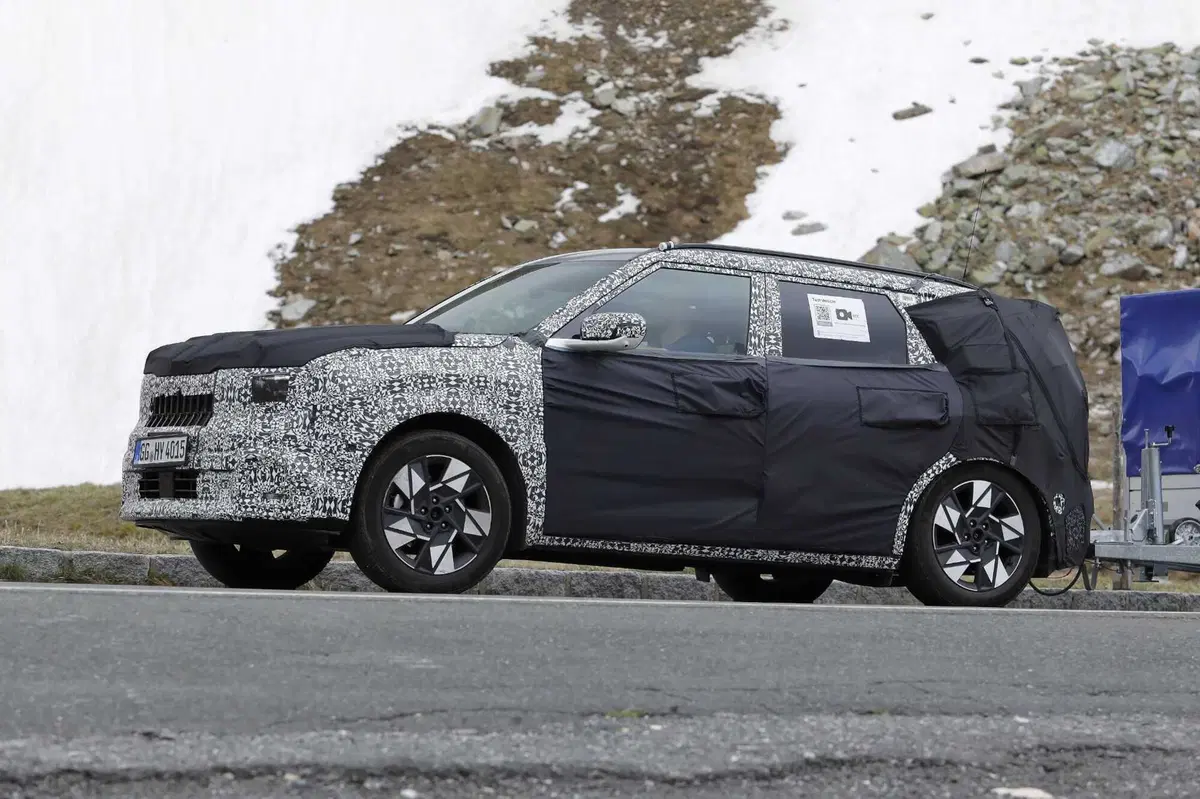 Nuova Kia Seltos 2027: il SUV compatto cambia volto e potrebbe arrivare anche in Europa [Foto Spia] (6)