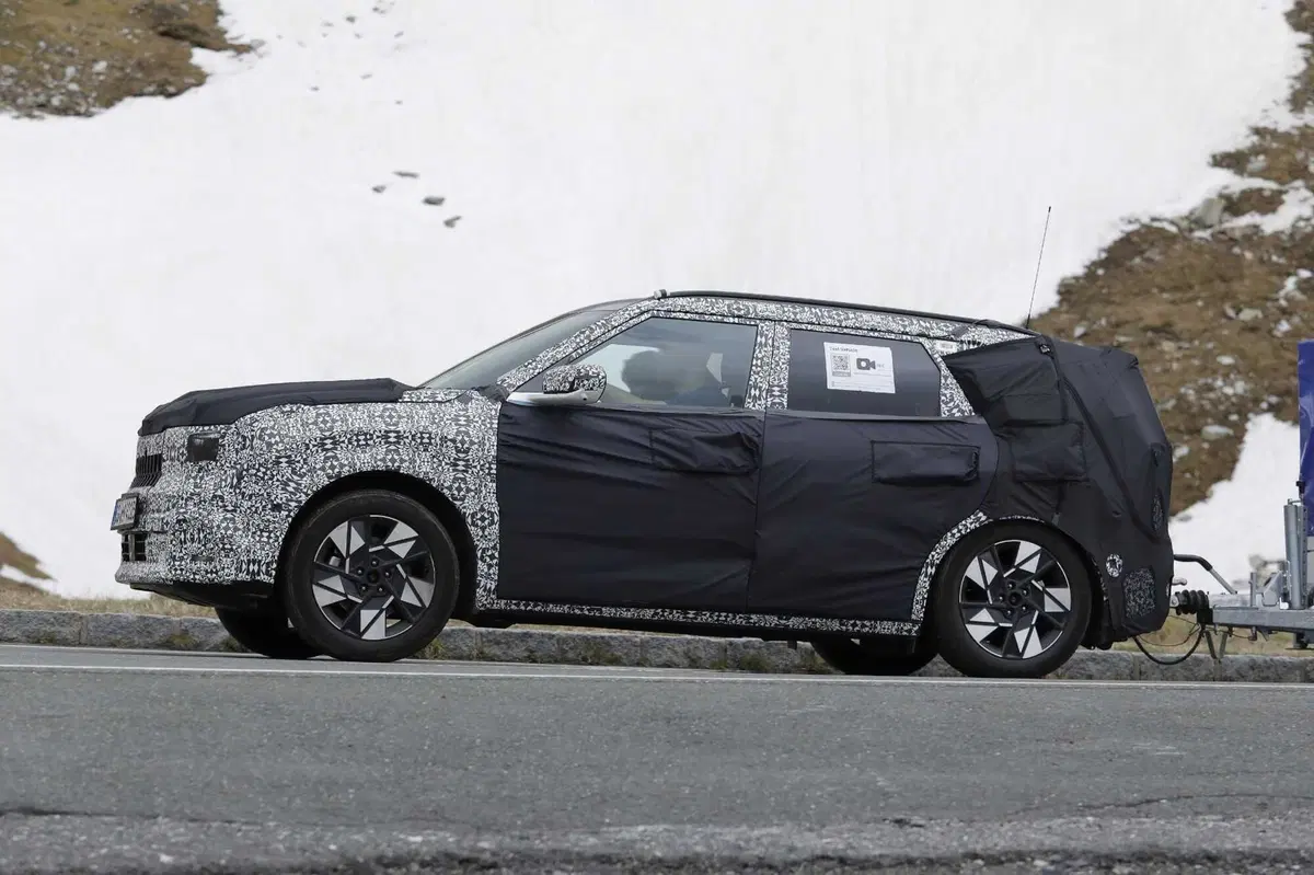 Nuova Kia Seltos 2027: il SUV compatto cambia volto e potrebbe arrivare anche in Europa [Foto Spia] (7)