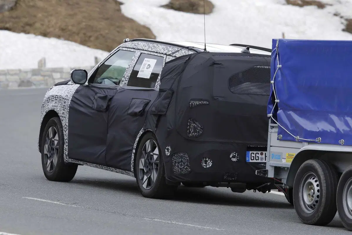 Nuova Kia Seltos 2027: il SUV compatto cambia volto e potrebbe arrivare anche in Europa [Foto Spia] (11)