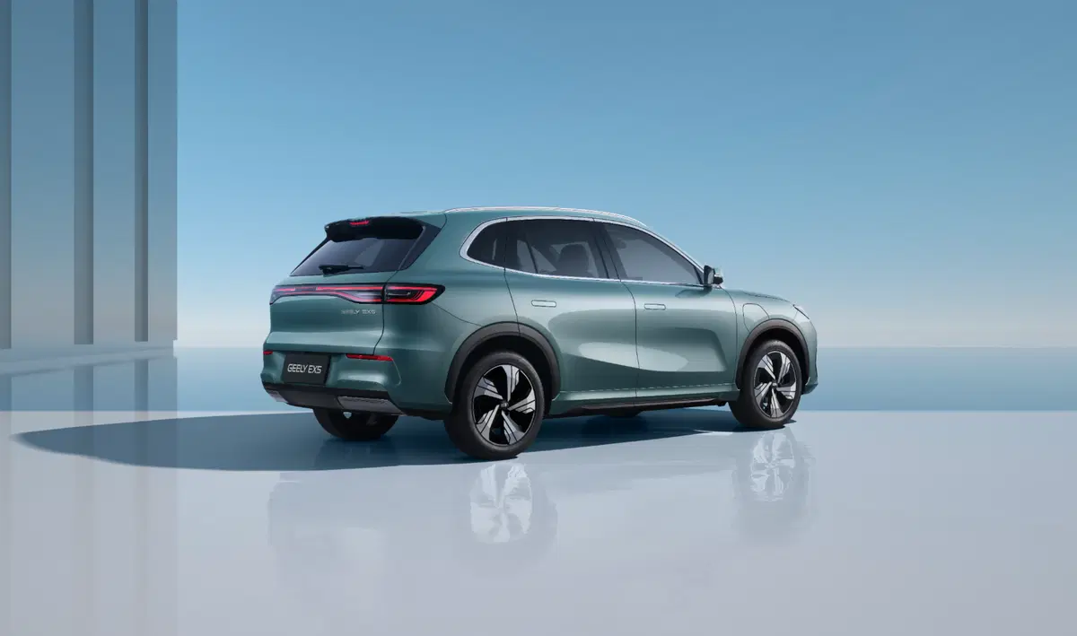 Basta marchi europei: “le auto le vendiamo direttamente noi!” — I cinesi di Geely sbarcano in Italia (8)