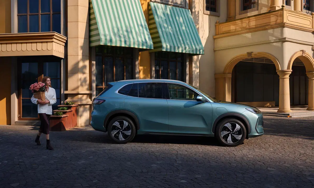 Basta marchi europei: “le auto le vendiamo direttamente noi!” — I cinesi di Geely sbarcano in Italia (2)