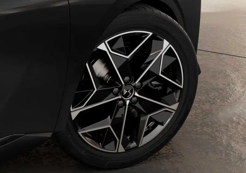 Ds N4 (2025-->>) (13)