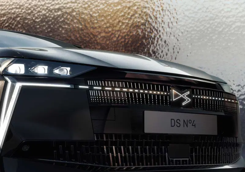 Ds N4 (2025-->>) (16)