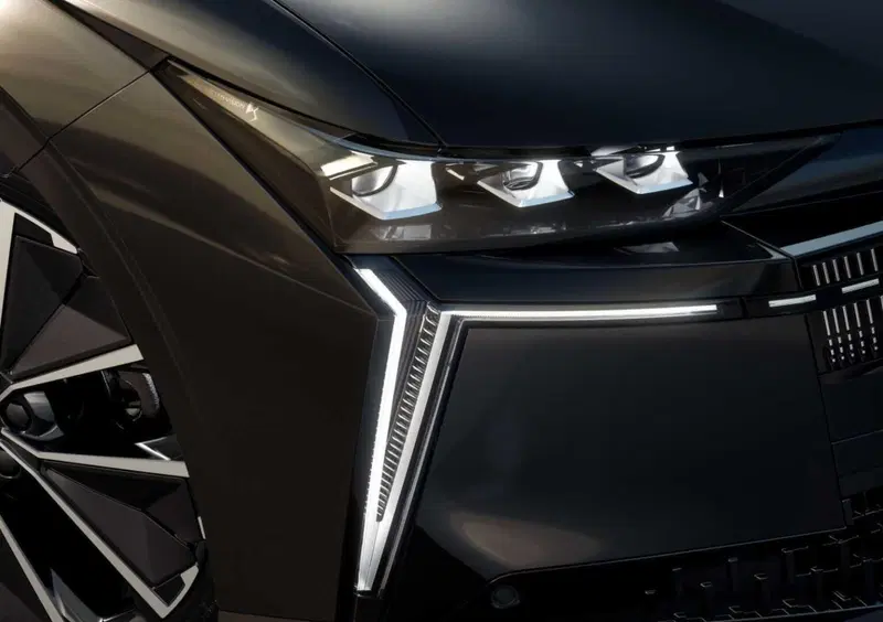 Ds N4 (2025-->>) (17)