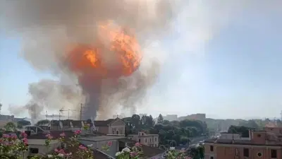 Esplosione a Roma, a fuoco un distributore di benzina e GPL: oltre 30 feriti, area sequestrata. I cittadini: "Come una bomba"