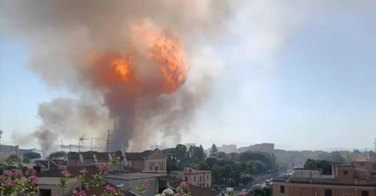 Esplosione a Roma, a fuoco un distributore di benzina e GPL: oltre 30 feriti, area sequestrata. I cittadini: "Come una bomba"