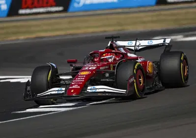 F1. Norris e le Ferrari subito in palla, Mercedes pronta a tornare a vita col freddo, Red Bull oggetto misterioso: ecco cosa abbiamo imparato dalle libere a Silverstone