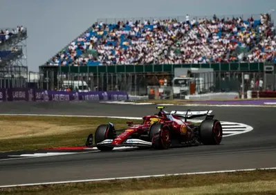 F1. Verstappen contro logica, Ferrari vicinissima alla pole, Mercedes comunque in partita: ecco cosa abbiamo imparato dalle qualifiche di Silverstone