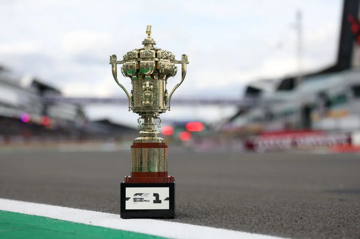 F1. Il vincitore del Gran Premio di Silverstone 2025 solleverà un trofeo fatto di mattoncini Lego (3)