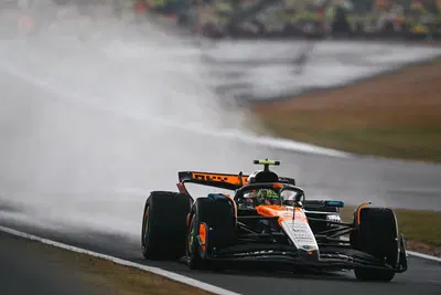 F1, GP Gran Bretagna 2025: Lando Norris vince a Silverstone! Secondo Piastri per penalit&agrave;. Primo podio per Hulkenberg. Disastro Ferrari con Leclerc, Hamilton 4&deg;