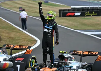 F1. GP Silerstone, Lando Norris trionfa a casa sua: Questi sono ricordi che mi porterò dentro per sempre. Un successo incredibile