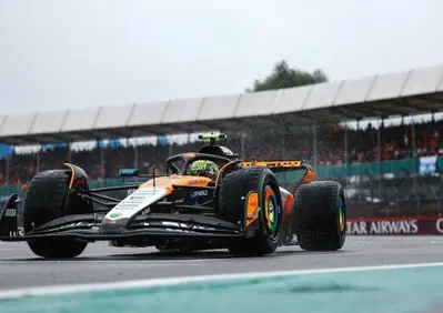 F1. Doppietta McLaren a Silverstone, Andrea Stella: Penalità severa ma Piastri userà questa motivazione. Norris ha vinto con merito, siamo pronti a imparare e migliorare