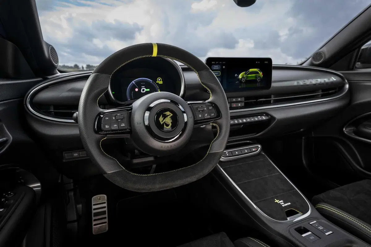 Abarth 600e abbassato il prezzo di listino (4)
