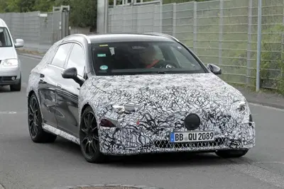 Mercedes-AMG CLA Shooting Brake: solo elettrica, ma con 550 CV e 700 km di autonomia [Foto Spia]