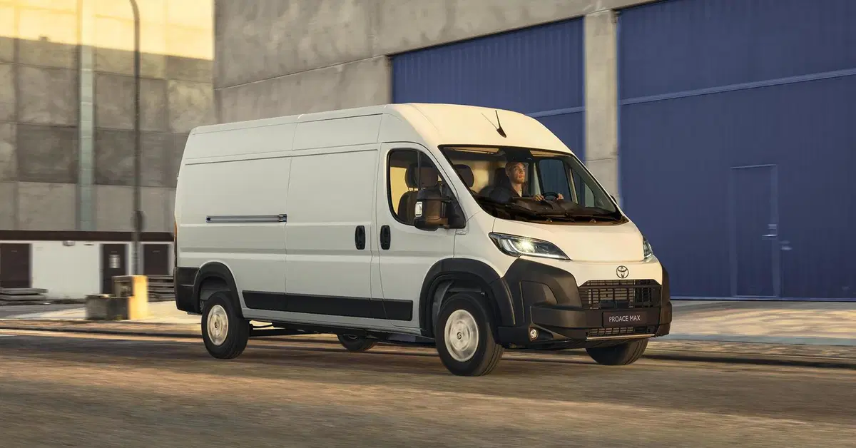  Toyota Professional Proace Max lo sconto arriva al 29%