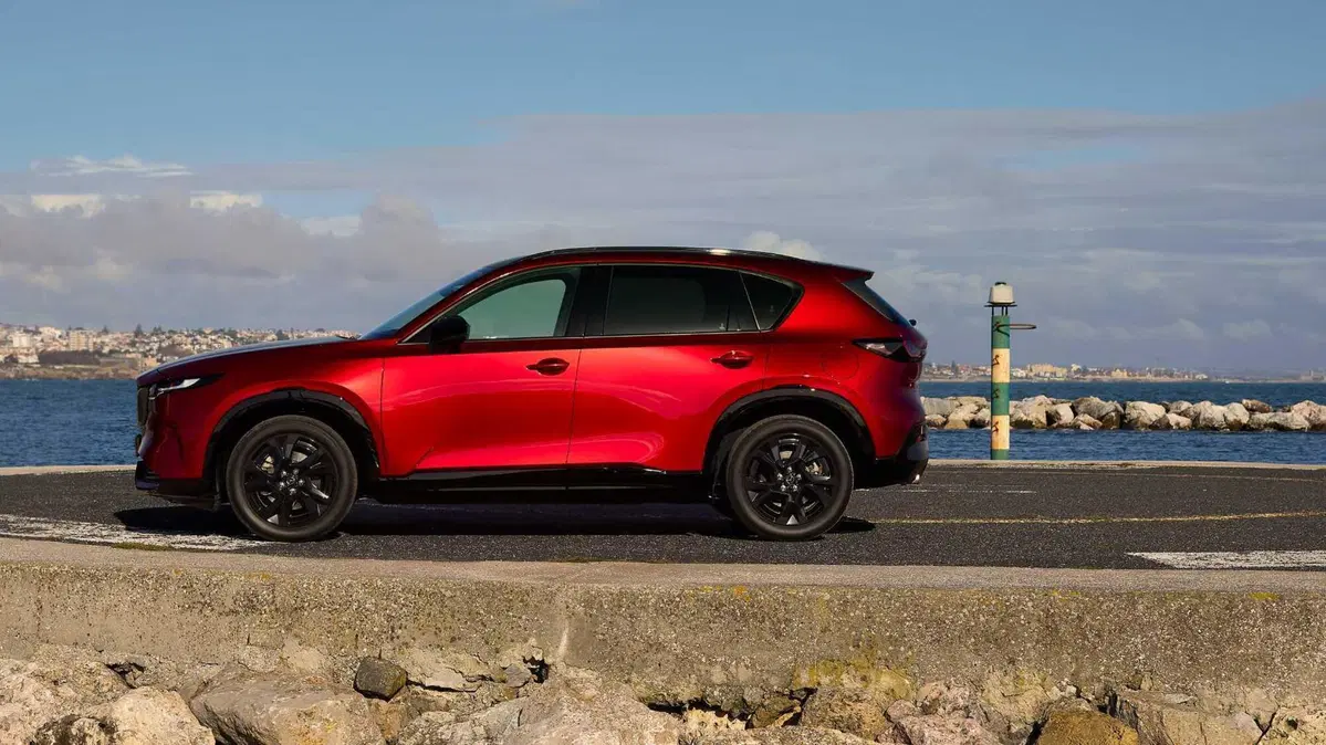 Mazda CX-5 2025: debutta in Europa la terza generazione del SUV più venduto della casa giapponese (6)