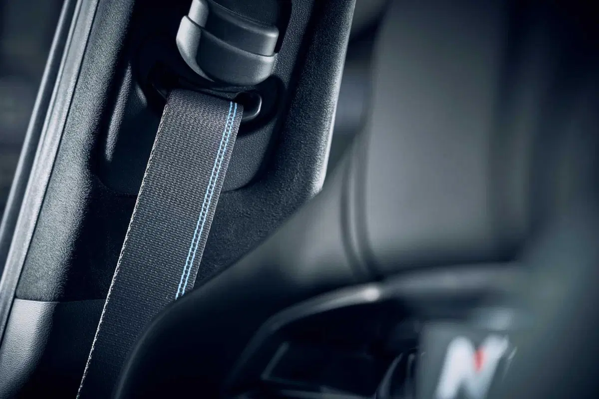 Hyundai Ioniq 6 N: l’elettrica da 650 CV che punta alla pista con il cambio simulato  (2)