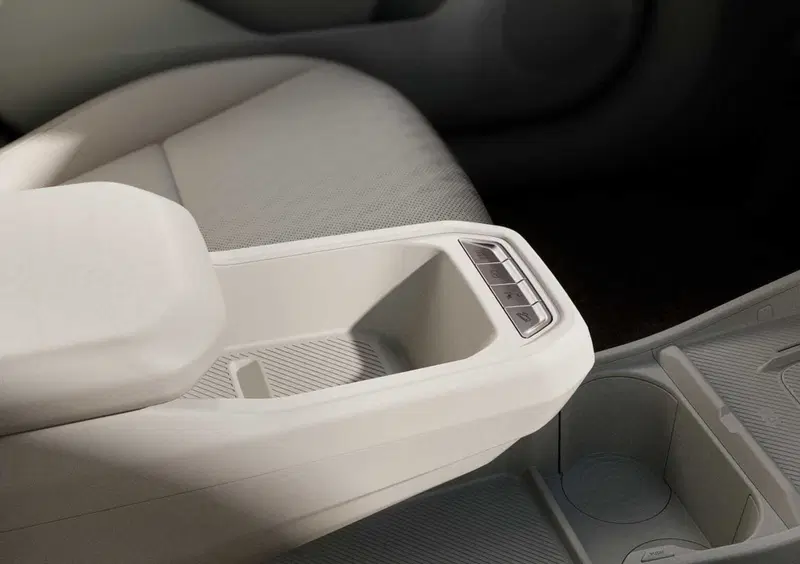 Kia EV4 (2025-->>) (6)