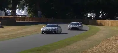 Fermi tutti, Lexus ha l'auto per tutti gli appassionati: l&rsquo;erede spirituale della LFA fa sentire il suo V8 a Goodwood [VIDEO]