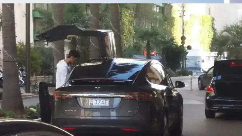 Novak Djokovic &ndash; Tesla Model X