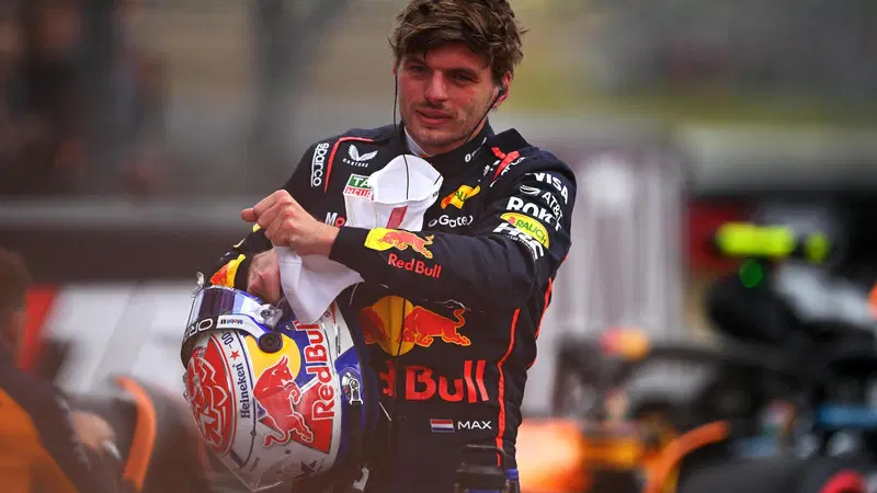 F1, lasciate stare Verstappen: pranzo a Imperia, jet e yacht tracciati, spunta l&rsquo;ipotesi di un incontro con Wolff per la Mercedes. Ma che fine ha fatto la privacy?