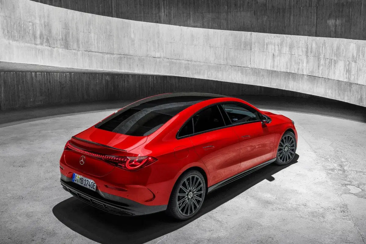 Nuova MERCEDES CLA 2026 | Fino a 792 km di autonomia. Da 56.000 euro… [VIDEO] (14)