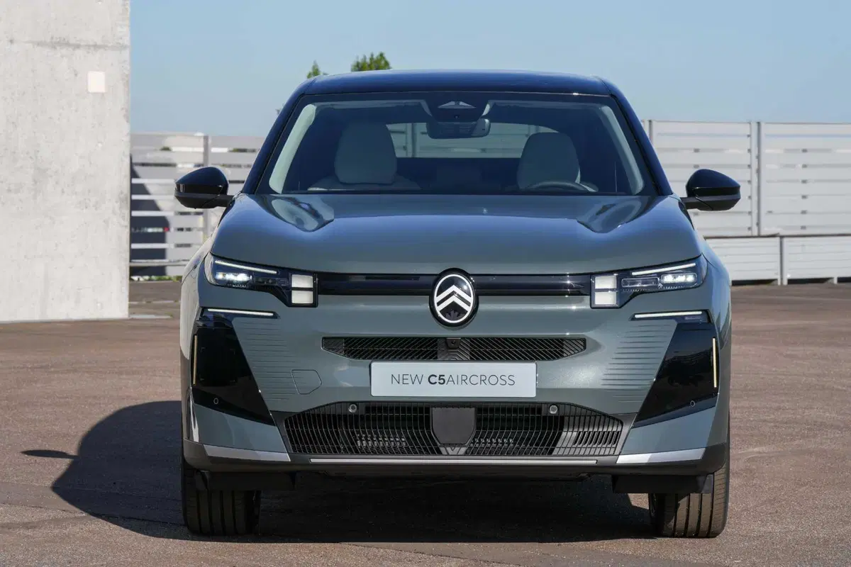 Citroen C5 Aircross 2025: una lounge su ruote per famiglie [VIDEO] (32)
