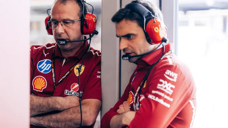 F1. Hamilton vuole una Ferrari su misura nel 2026. D&rsquo;Ambrosio frena: "Lo&iuml;c Serra non far&agrave; eccezioni, prima la prestazione, poi i piloti"