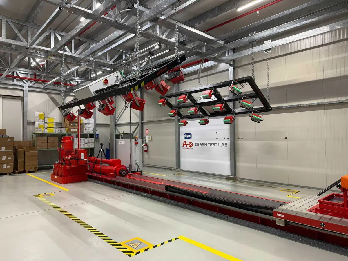 Sicurezza in auto: l'importanza del seggiolino, ecco cosa succede durante un crash test