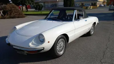 Alfa Romeo Spider 2000 veloce d'epoca del 1974 a Viadana