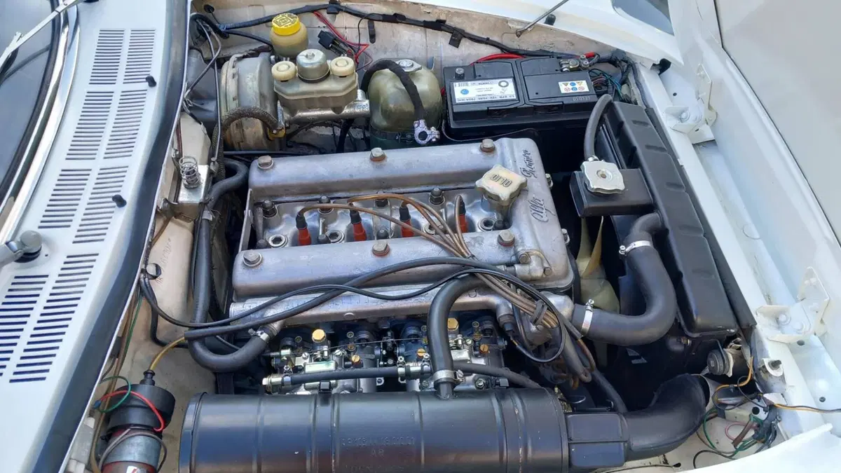 Alfa Romeo Spider 2000 veloce d'epoca a Mantova (13)