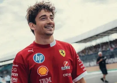 F1. GP Belgio, Leclerc: Io ed Hamilton siamo allineati. La nuova sospensione SF-25 ci darà un passo avanti, pronti a lavorare sul bagnato