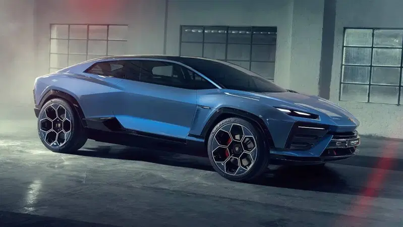Lamborghini ingrana la retro: l'elettrica Lanzador non avr&agrave; luce, ma avr&agrave; i pistoni (elettrificati)