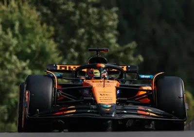 F1. Qualifiche Sprint GP Belgio 2025: pole per Piastri davanti a Verstappen e Norris. Leclerc 4°, Hamilton fuori nel SQ1