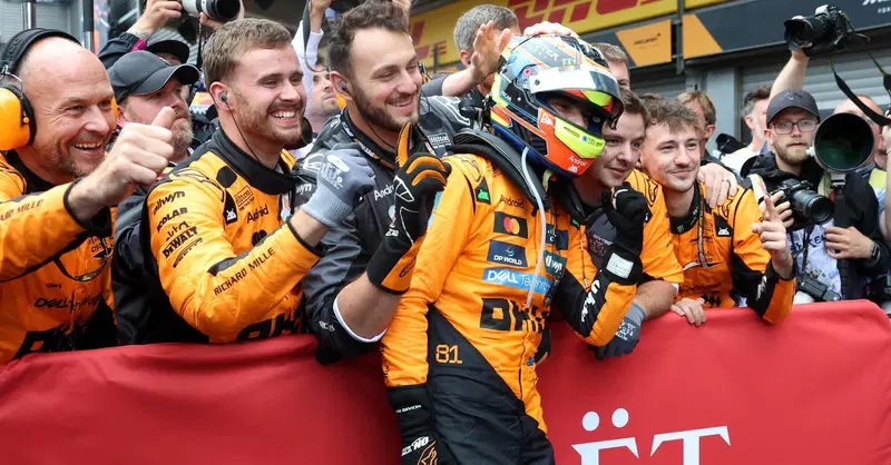 F1. Stella applaude McLaren dopo la doppietta in Belgio: "Piastri e Norris al livello dei campioni del mondo"