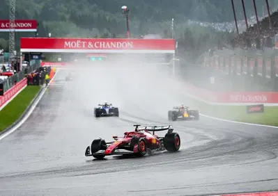 Com'è possibile che in Formula 1 si faccia così fatica a correre sul bagnato? 