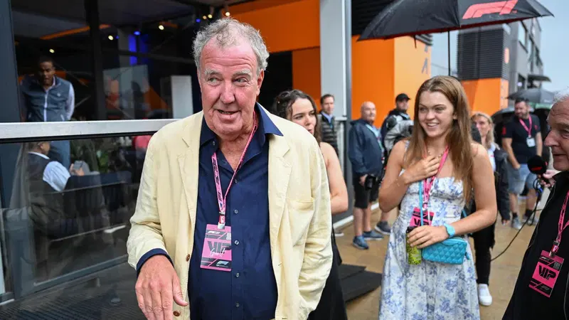 F1, Clarkson attacca la direzione gara del GP del Belgio: "Caro Dio del cielo, cosa sta facendo?"