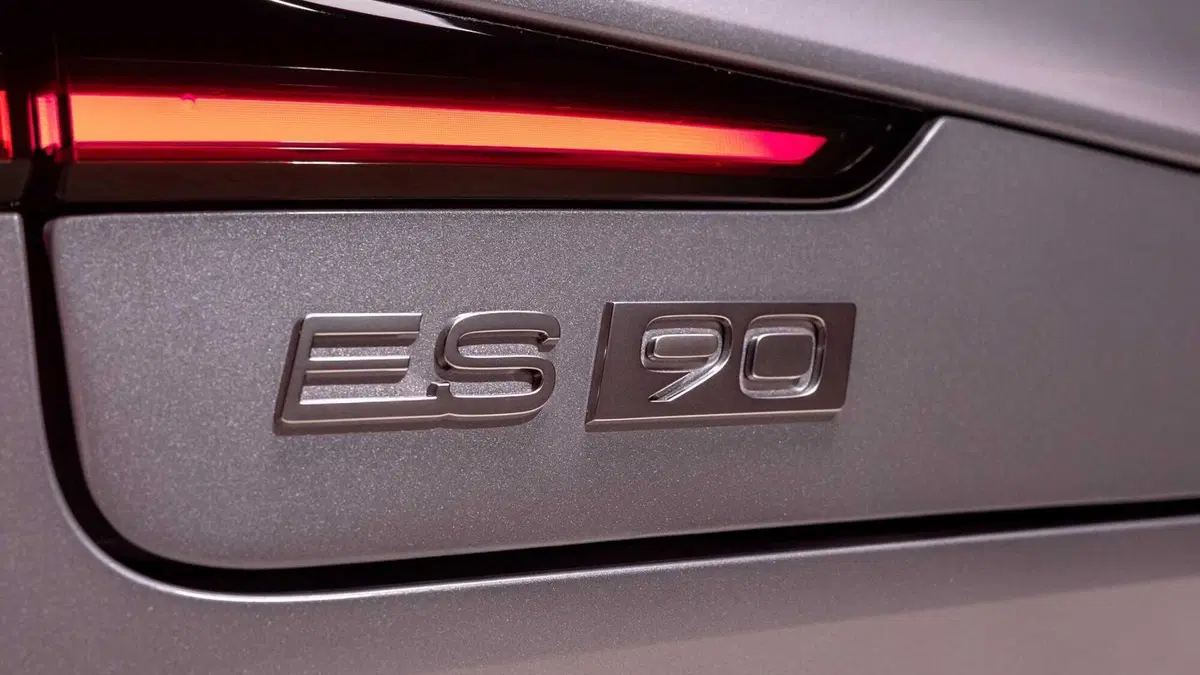 Volvo ES90 (2025-->>) (18)