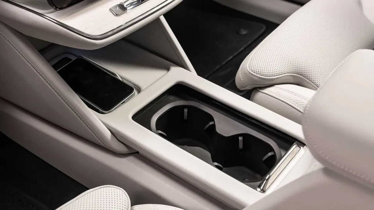 Volvo ES90 (2025-->>) (12)